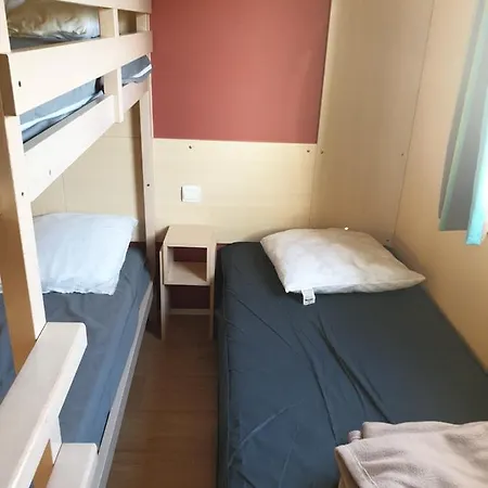 Le Phare D'opale Iii, A20 Le Portel