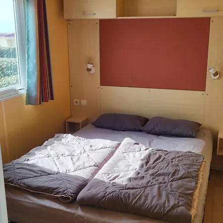 Le Phare D'opale Iii, A20 Le Portel