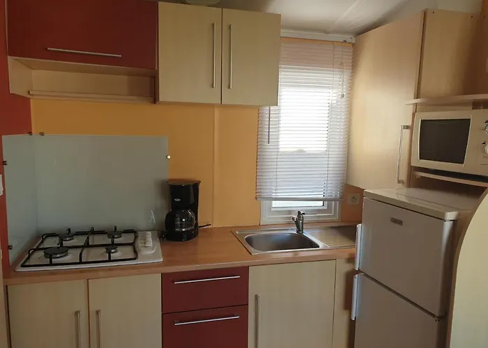 Le Phare D'opale Iii, A20 Le Portel